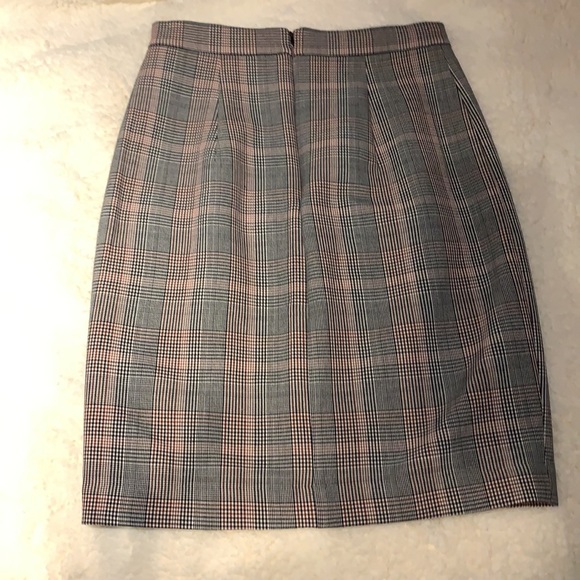 H&M Plaid Pencil Skirt - Picture 5 of 9